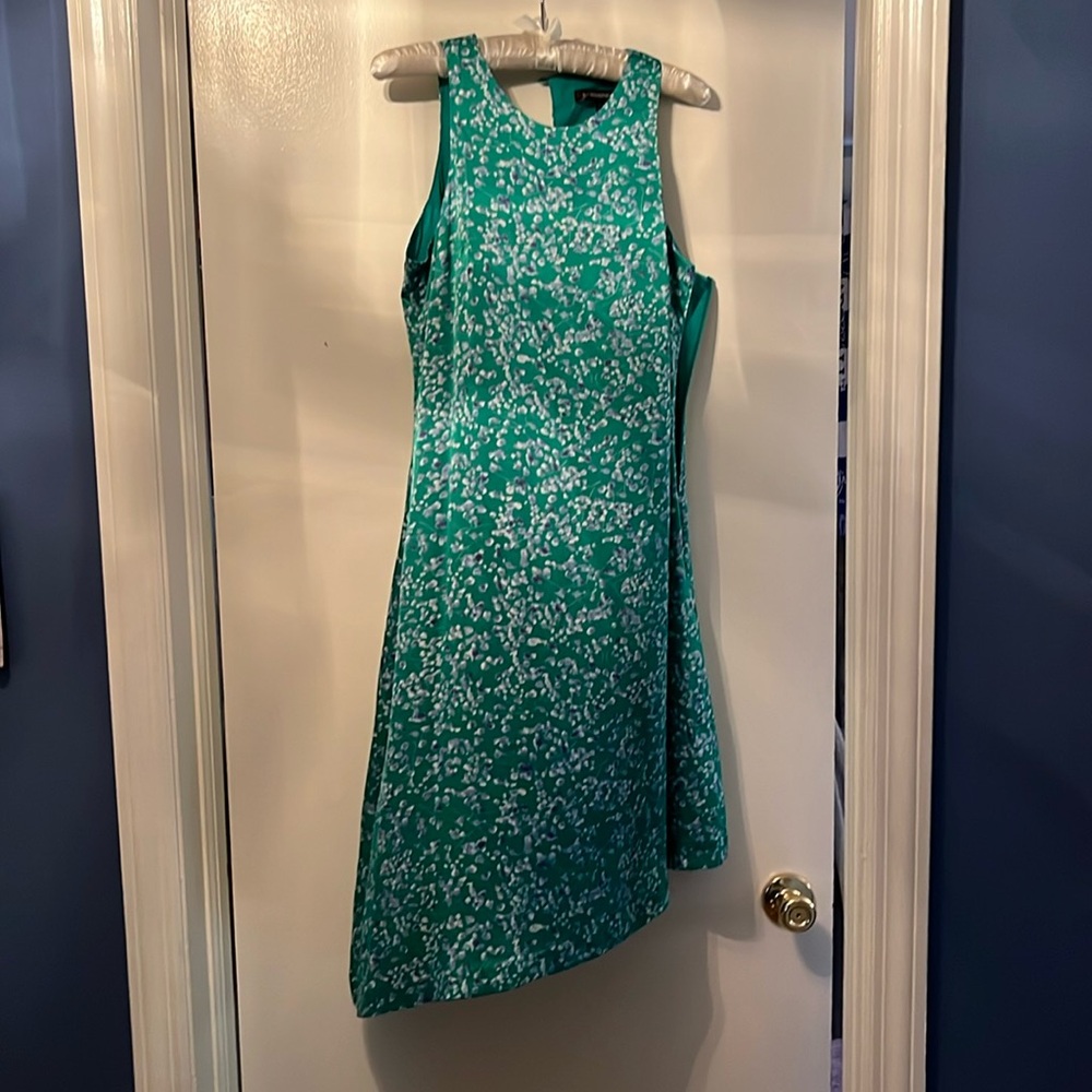 Sweet and swingy asymmetrical hem banana republic sleeveless dress